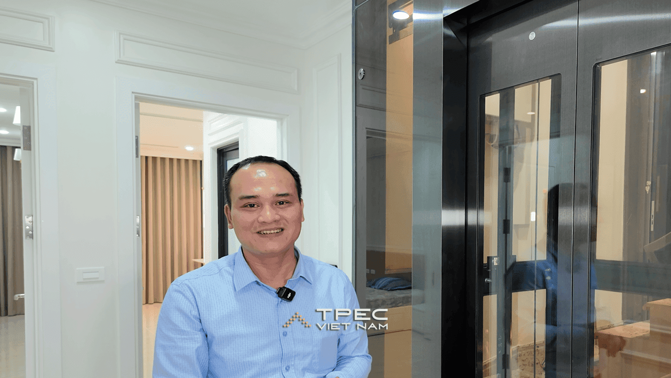 Cửa tâng thang máy inox sọc nhuyễn đen - chống bám vân tay