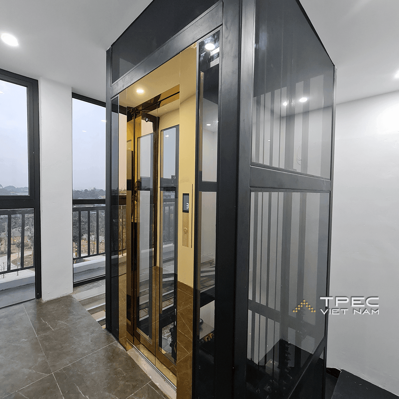 Thi công thang máy kính 630kg tại Sơn tây