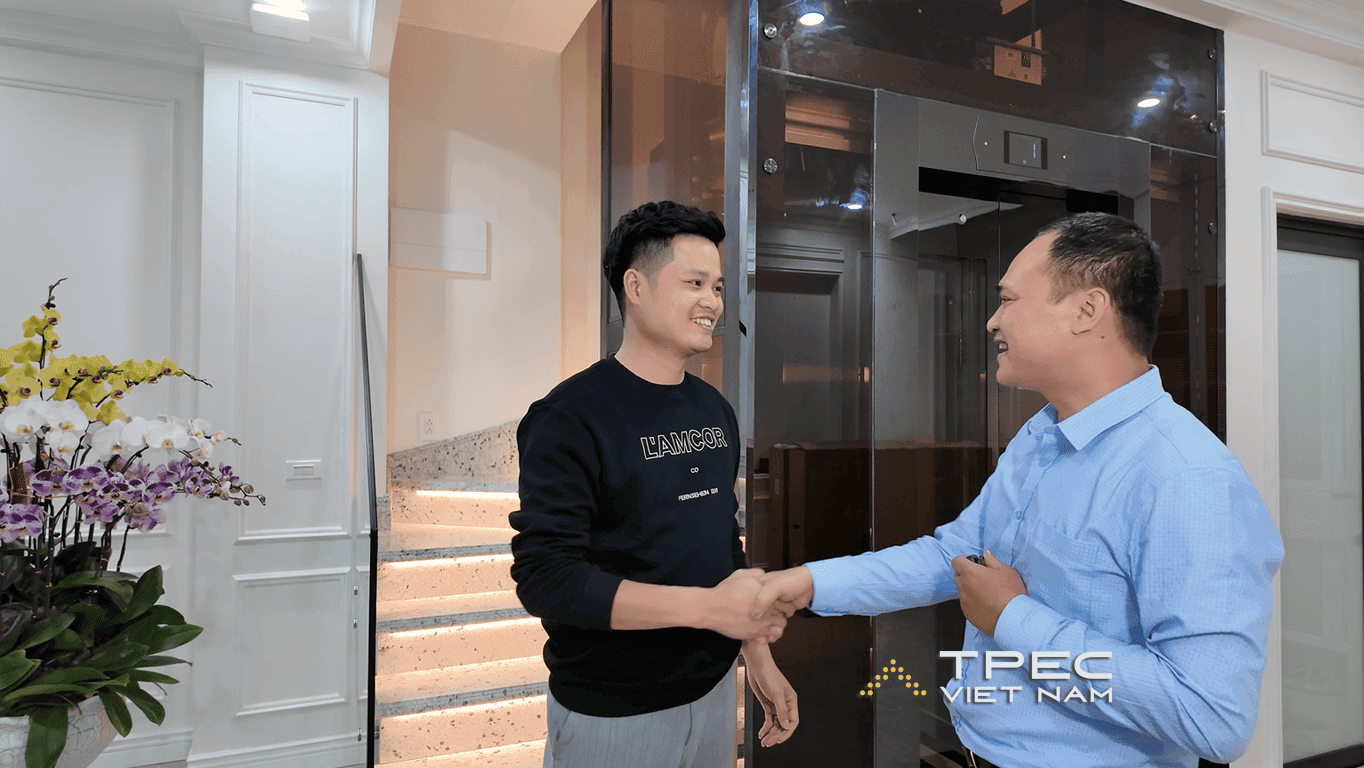 Thang máy kính 450kg Inox gương đen - chống bám vân tay