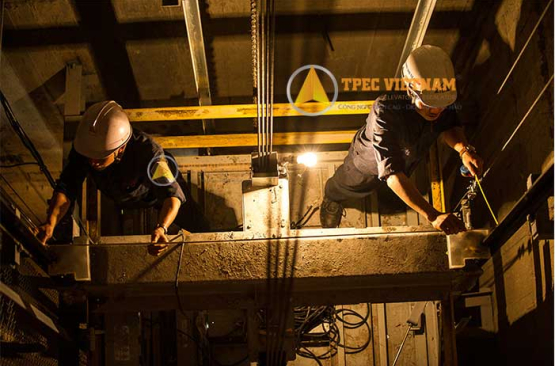 Quy trình lắp đặt thang máy đạt theo tiêu chuẩn