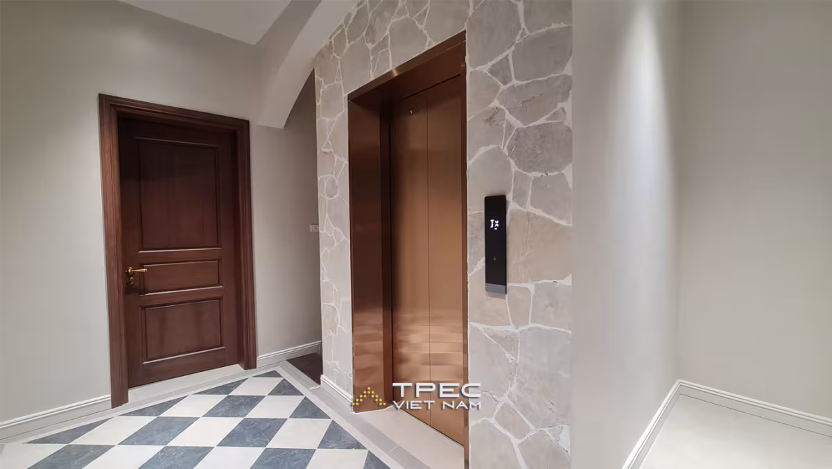 Ánh sáng tạo nên sự tương phản tối đa