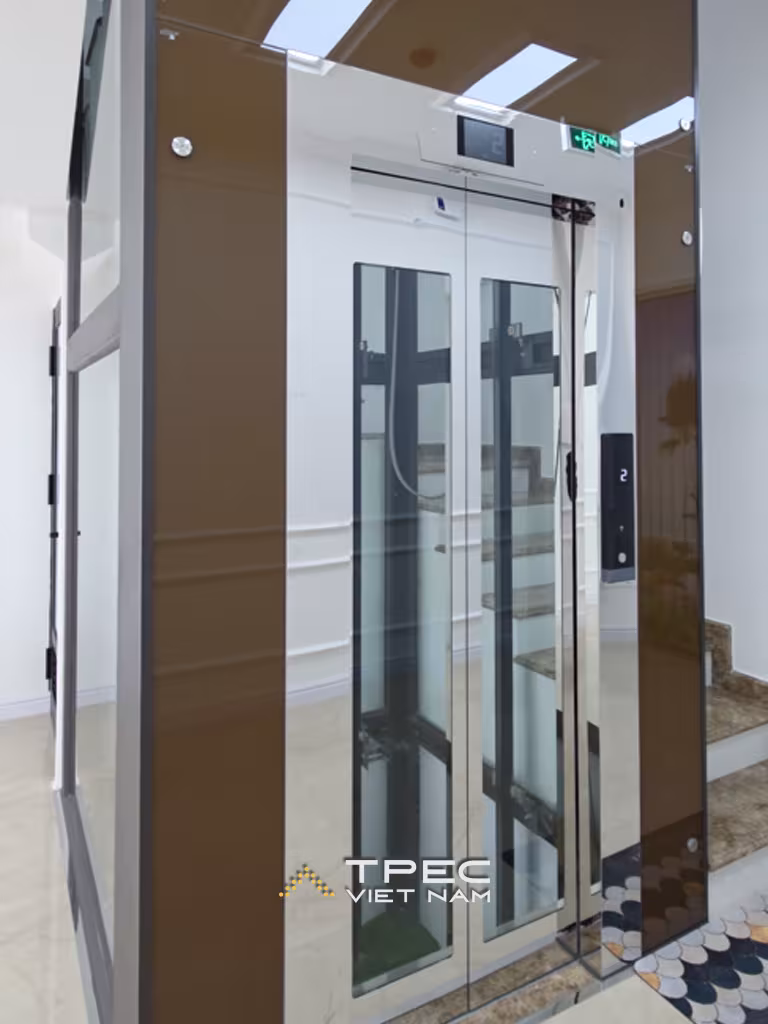 Thang máy kính tòa nhà đa dịch vụ