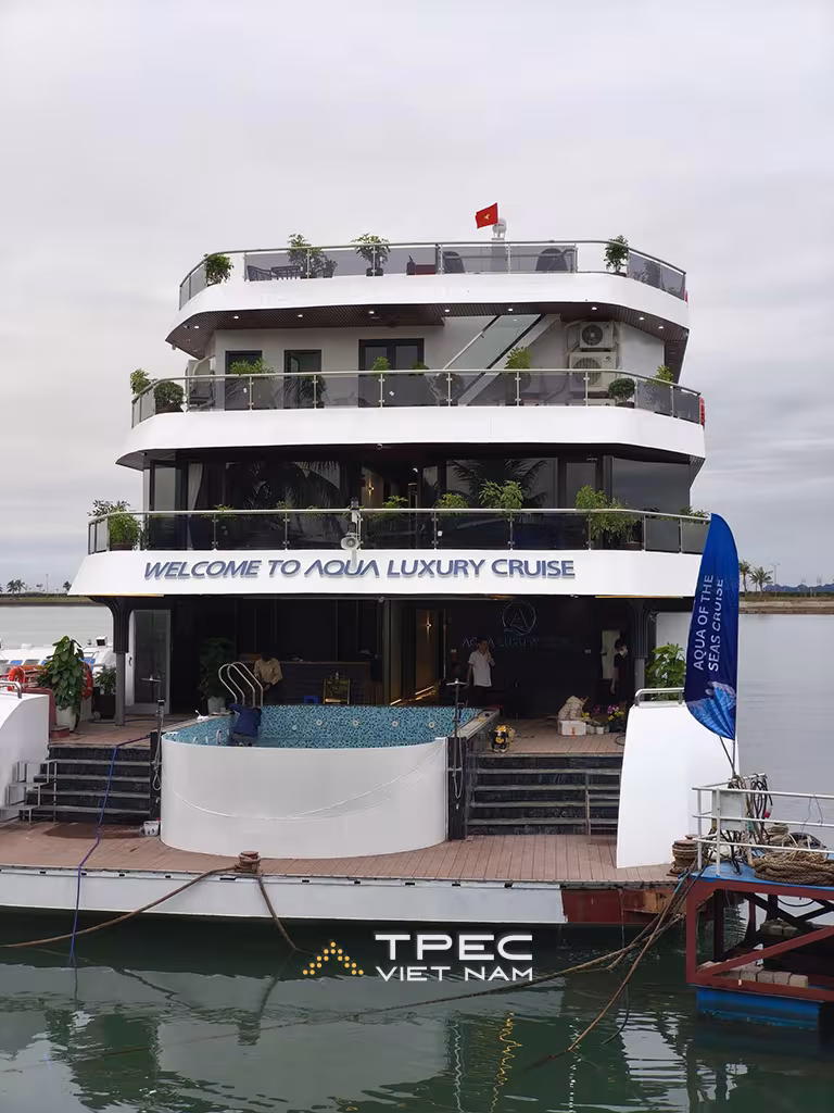 Tàu biển du lịch Aqua luxury - Hạ Long