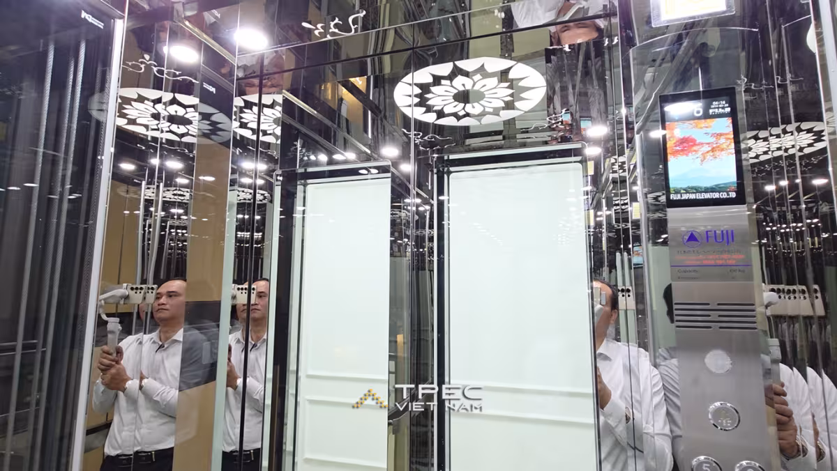 Sử dụng động cơ tủ điều khiển đồng bộ