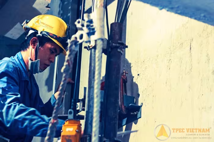Chất lượng thang máy tạo thành từ sự tập trung cao độ của nhân viên TPEC Viet Nam