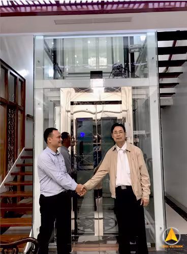 Khung thép thang máy sơn tĩnh điện màu trắng