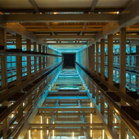 Khung thép hình cho thang máy {Dạng đúc U I V H Hộp}