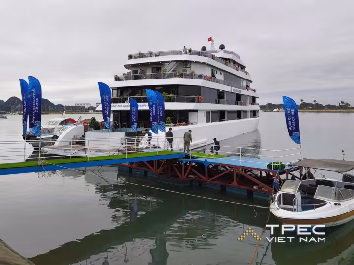 Dự án thang máy lắp cho tàu biển Aqua luxury